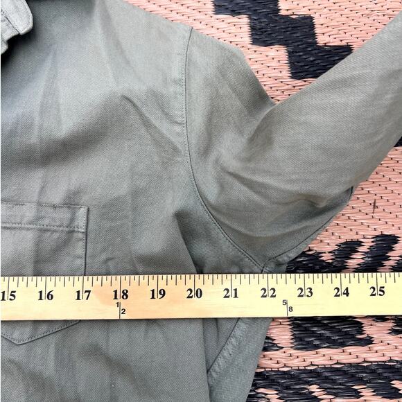 Frank & Eileen | Eileen Relaxed Fit Button Down Shirt Raw Hem Army Green Size M - Picture 6 of 7